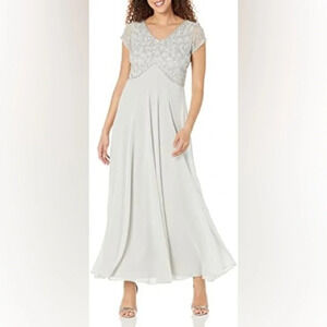 J Kara womens Cap Sleeve V-neck
Empire Waist Beaded Dress Sz : 10